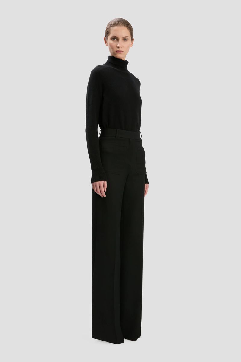 Minimalistischer Rollkragenpullover aus Lammwolle