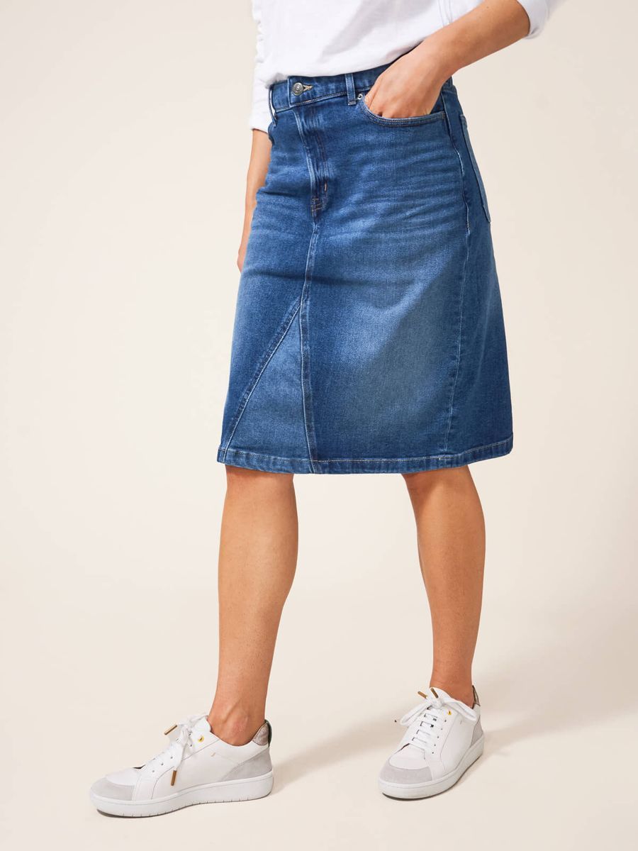 Klassischer Jeansrock mit vorderem Schlitz