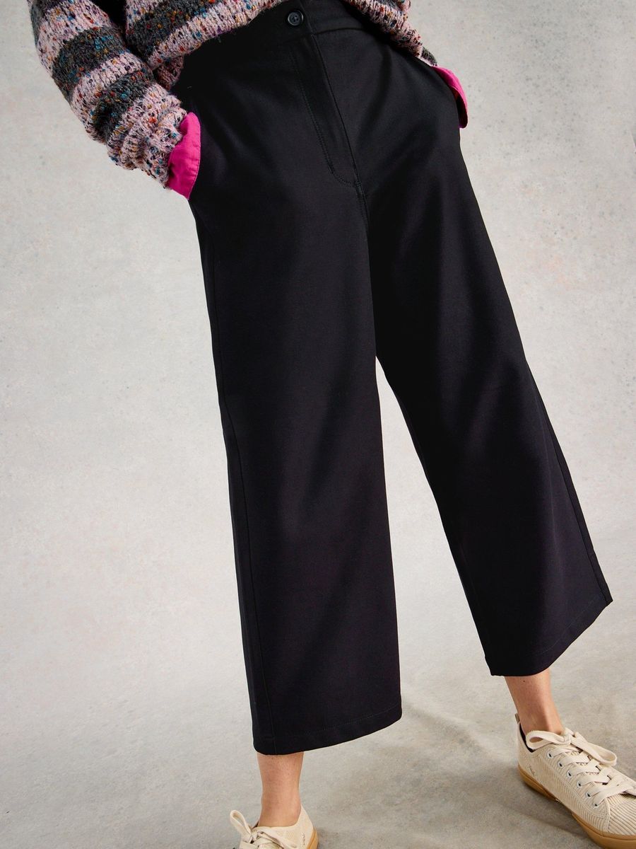 Knöchellange Hose mit weitem Bein