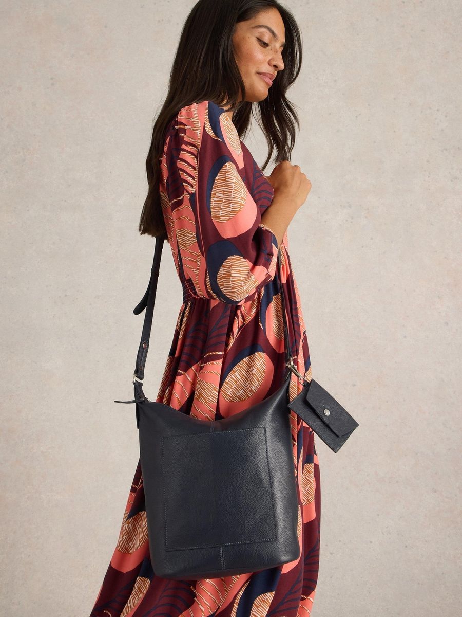 Vielseitige Crossbody-Tasche aus Narbenleder