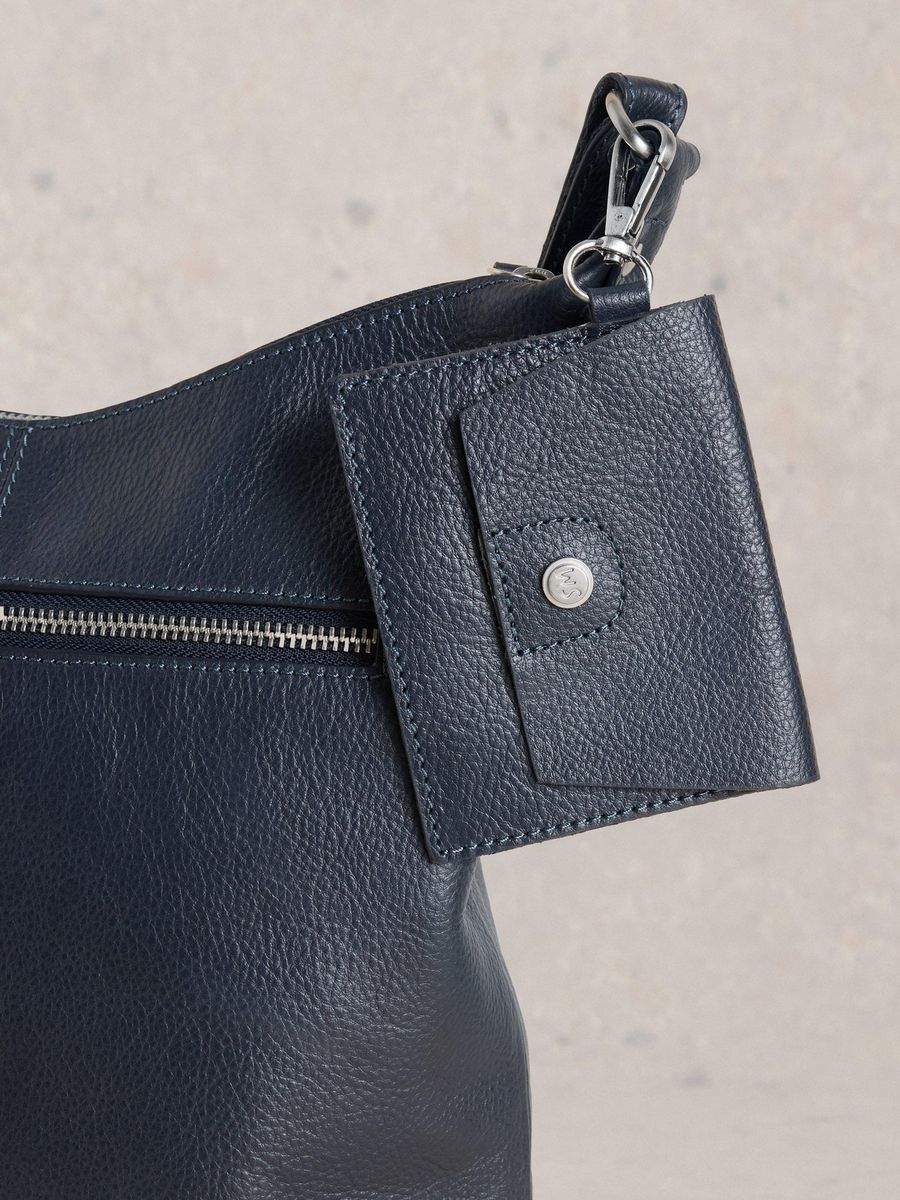 Vielseitige Crossbody-Tasche aus Narbenleder