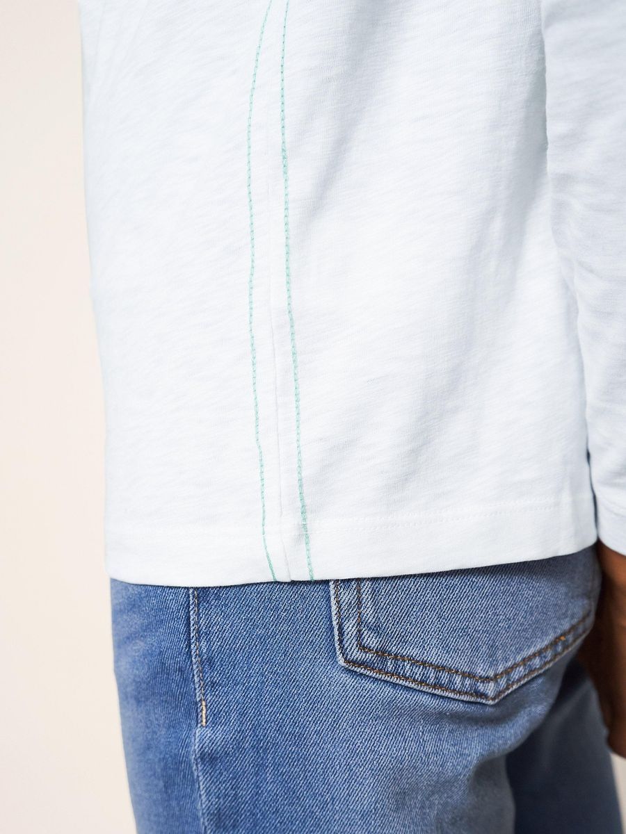 Legeres Baumwoll-Top mit Keilausschnitt