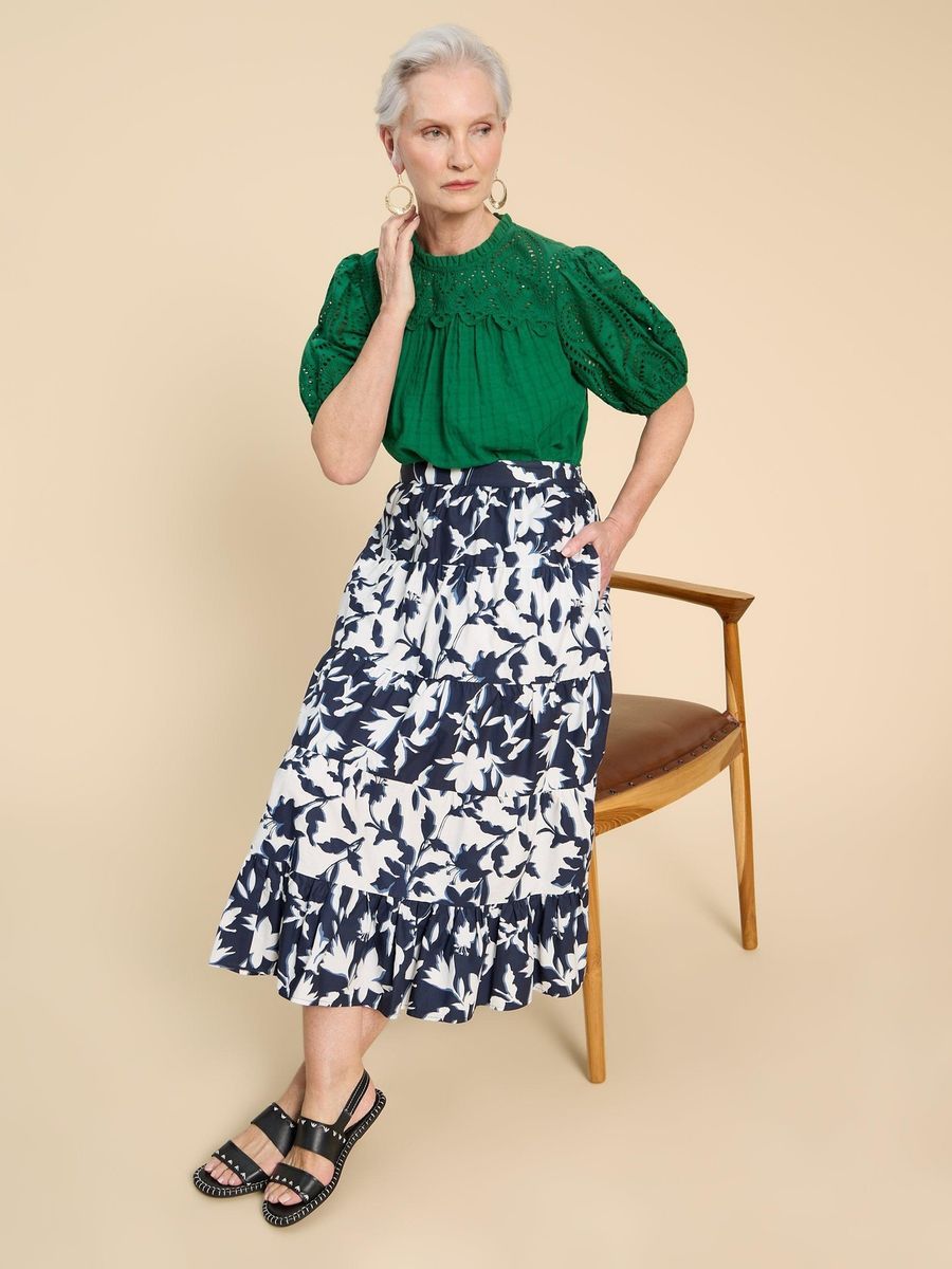 Gestufter Midirock mit Blumenmuster