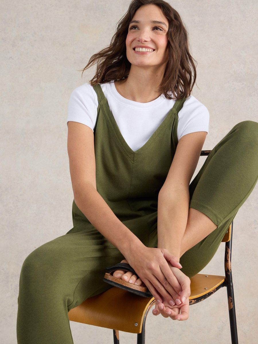 Lässiger Jersey-Jumpsuit mit V-Ausschnitt
