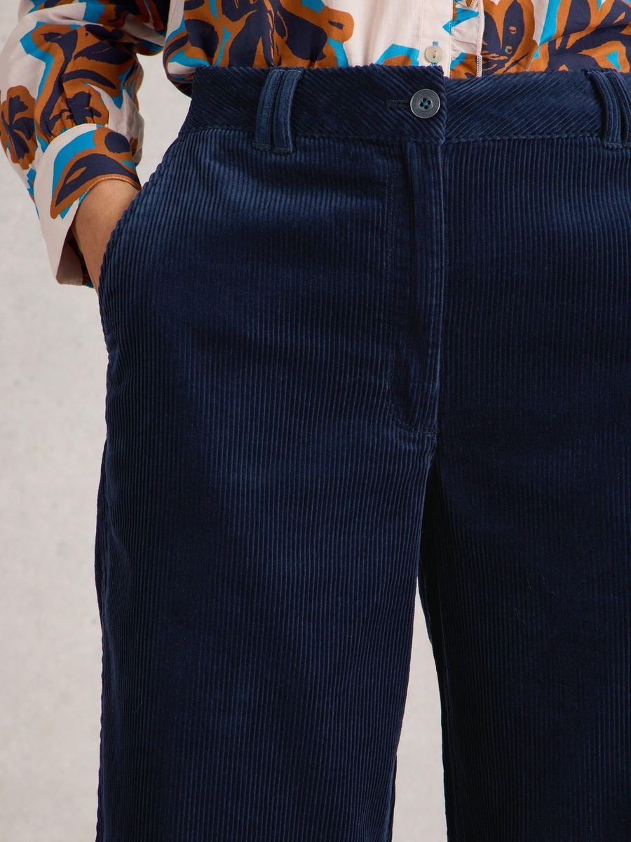 Bio-Baumwoll Cordhose mit weitem Bein