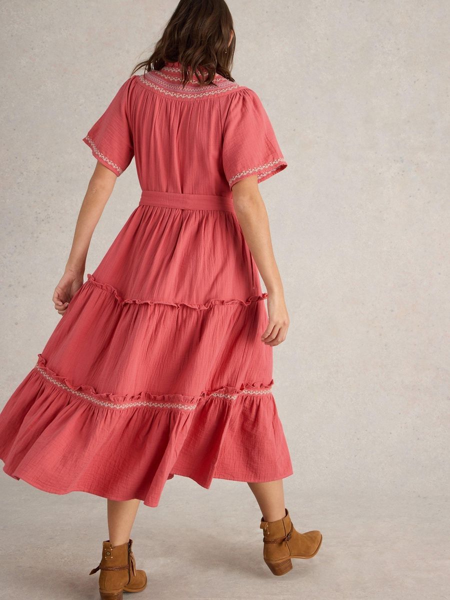 Besticktes gestuftes Baumwoll-Midikleid