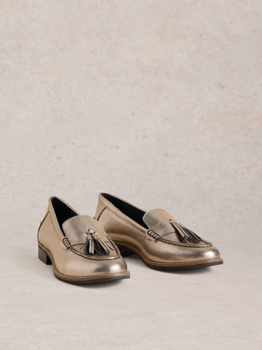 Quasten-Loafer aus Metallic-Leder
