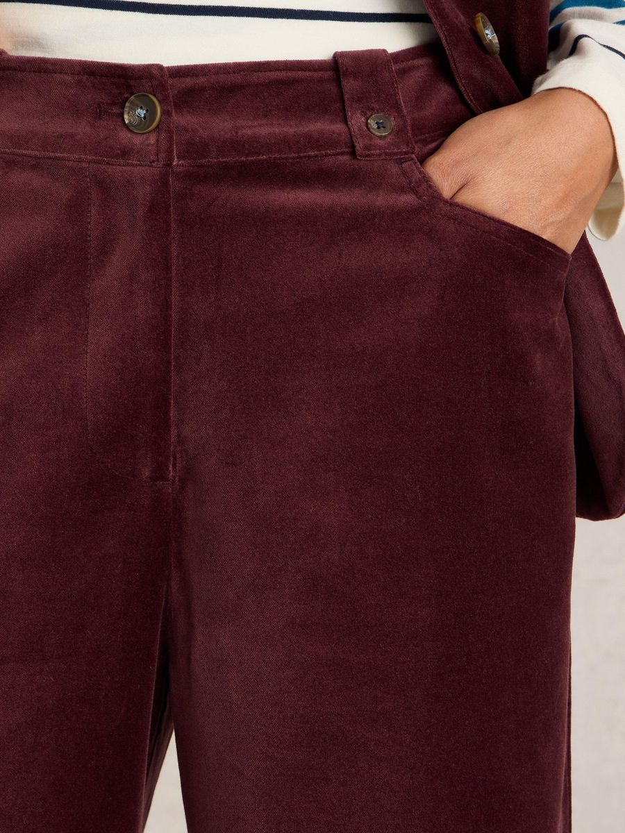 Leicht ausgestellte 7/8-Samthose