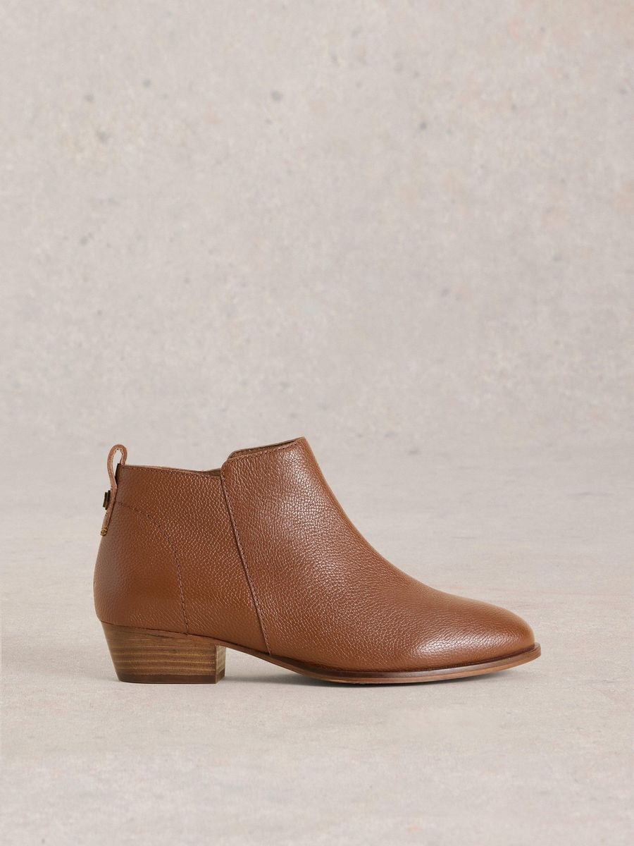 Zeitlose Stiefeletten aus genarbtem Leder