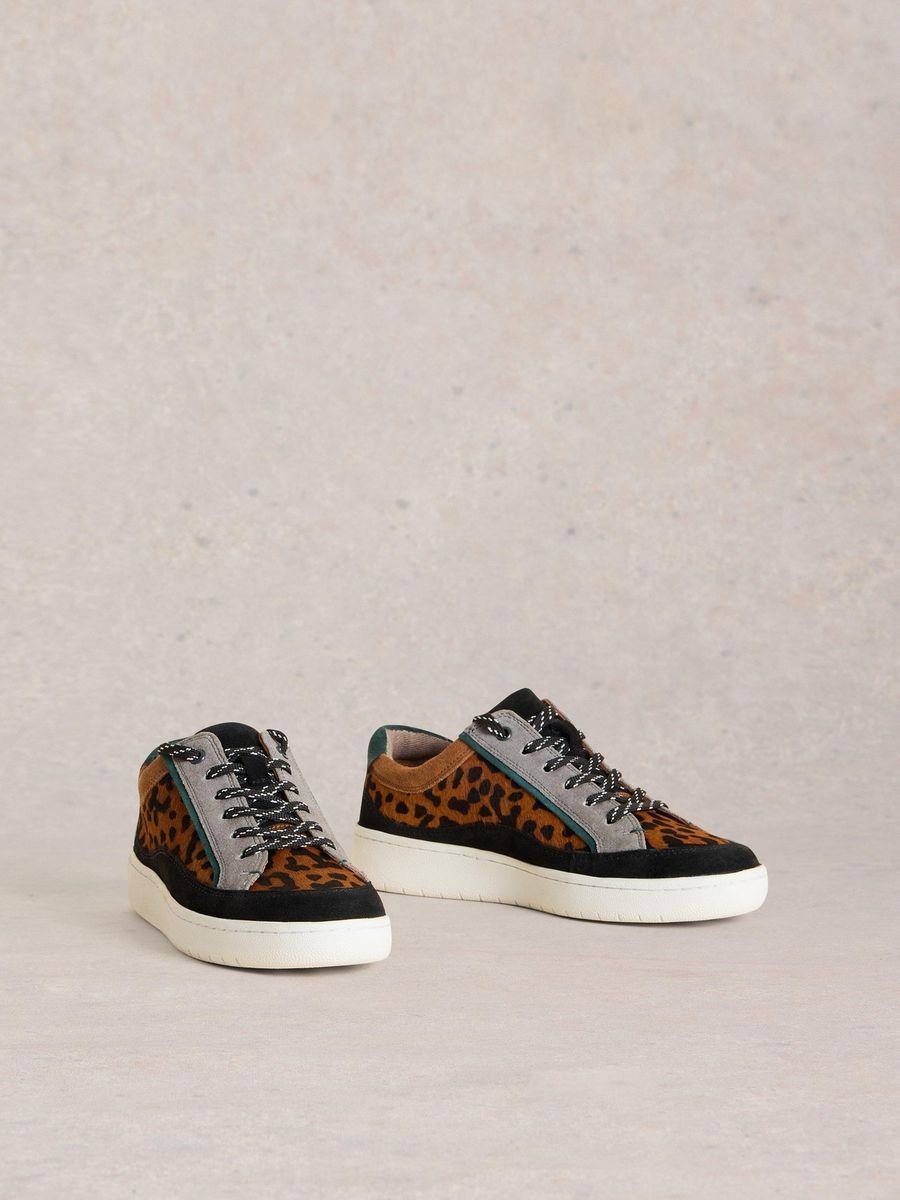 Ledersneaker mit Leopardenmuster-Materialmix