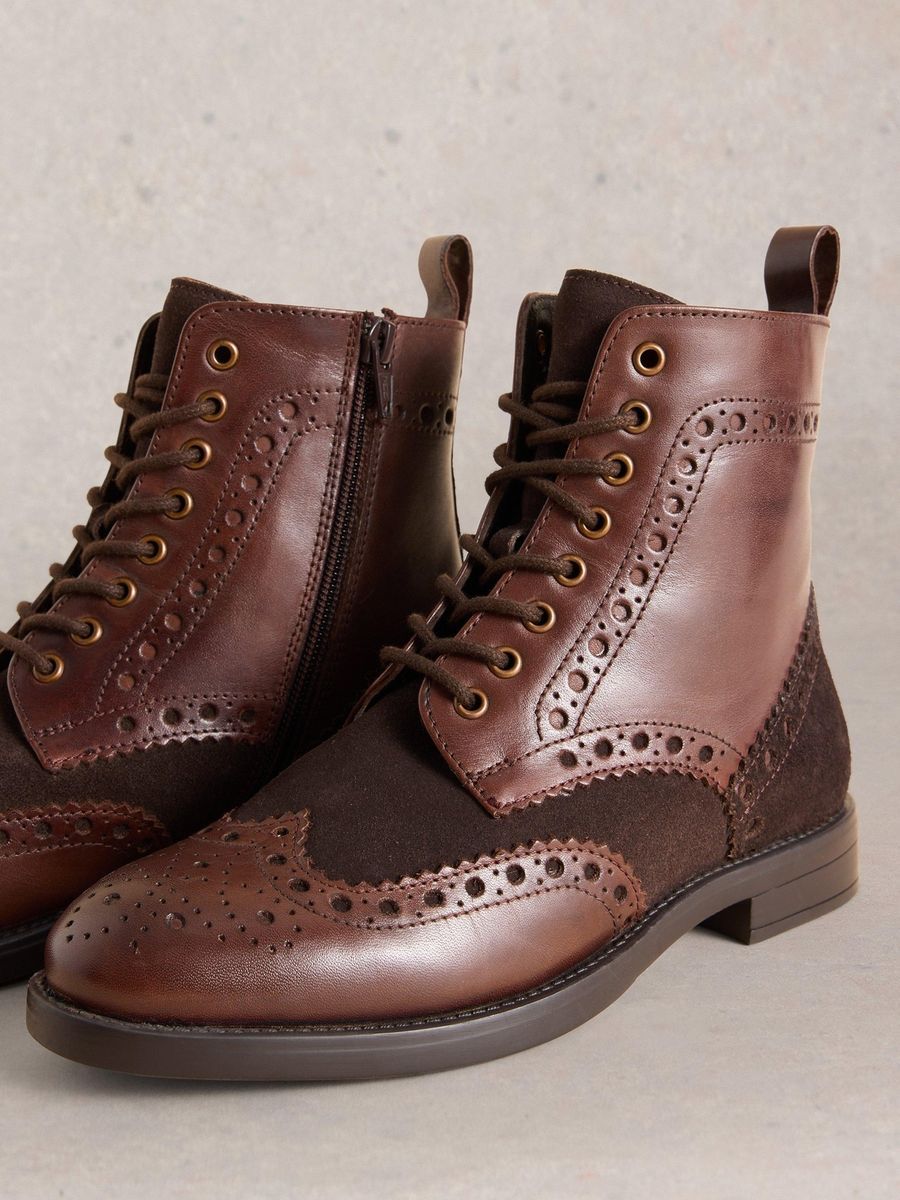 Budapester Schnürstiefeletten aus Leder