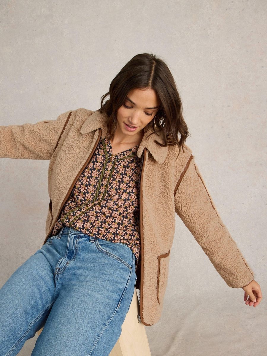 Strukturierte Teddyfell-Jacke mit Besatz