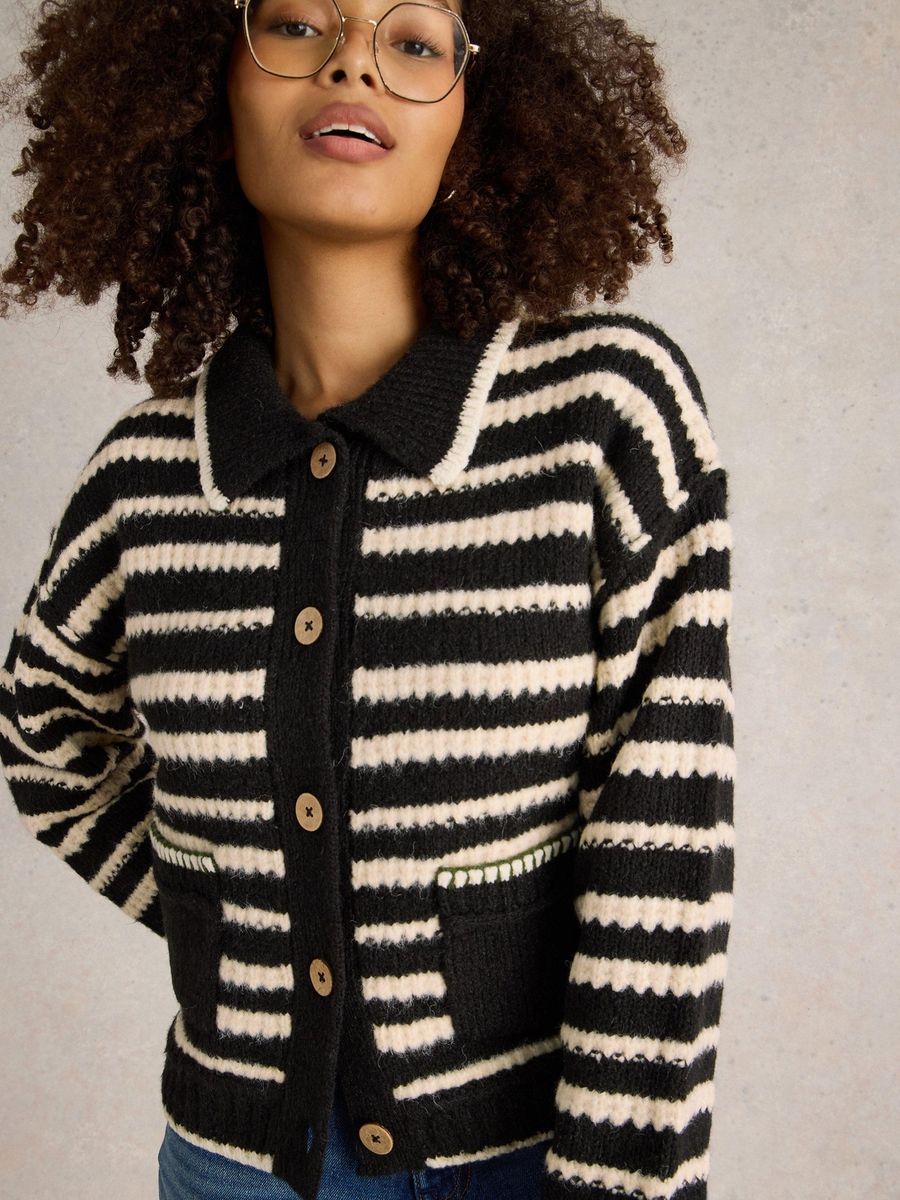 Gestreifte Strickjacke mit Kragen