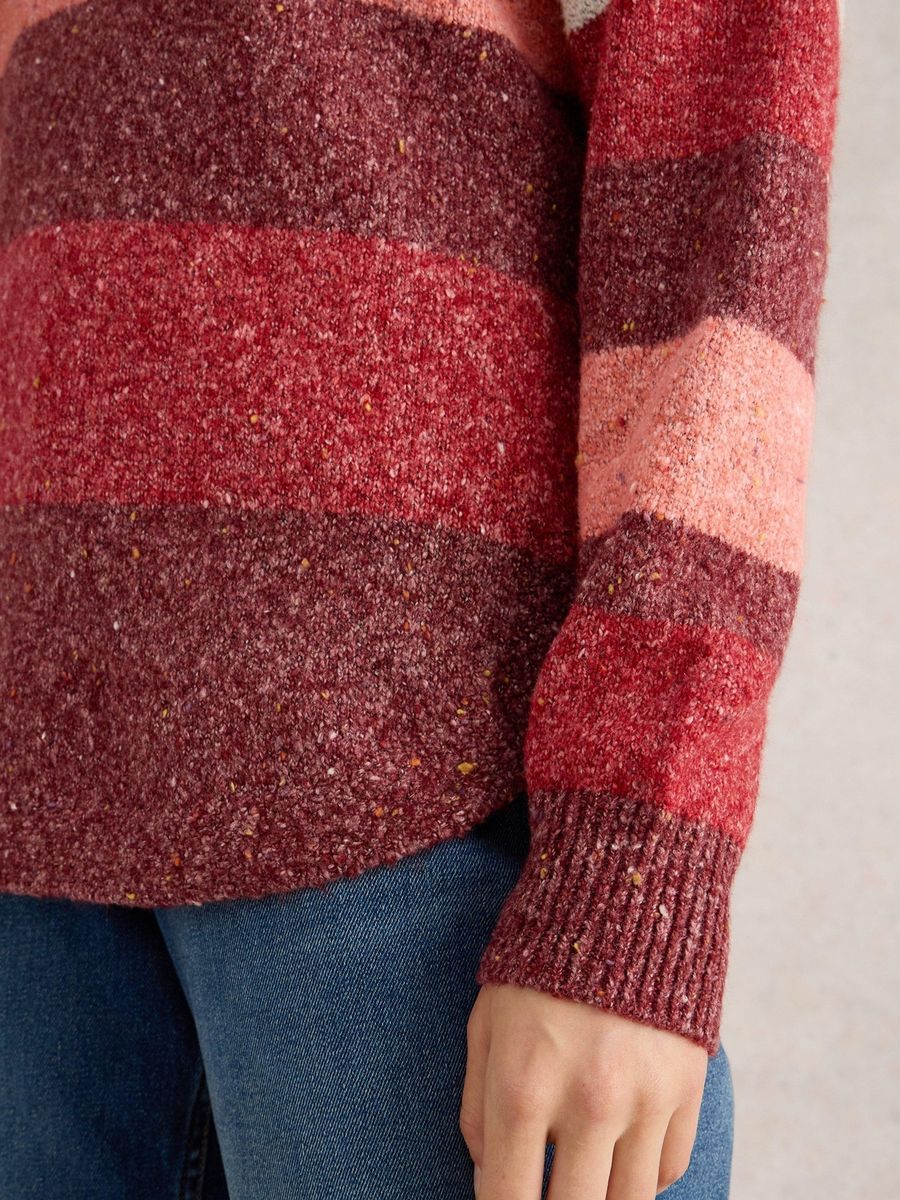 Gestreifter gesprenkelter Strickpullover