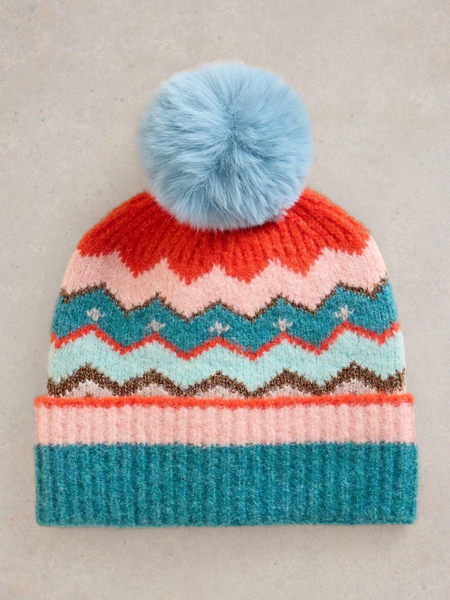 Strickmütze mit Zickzackmuster und Bommel