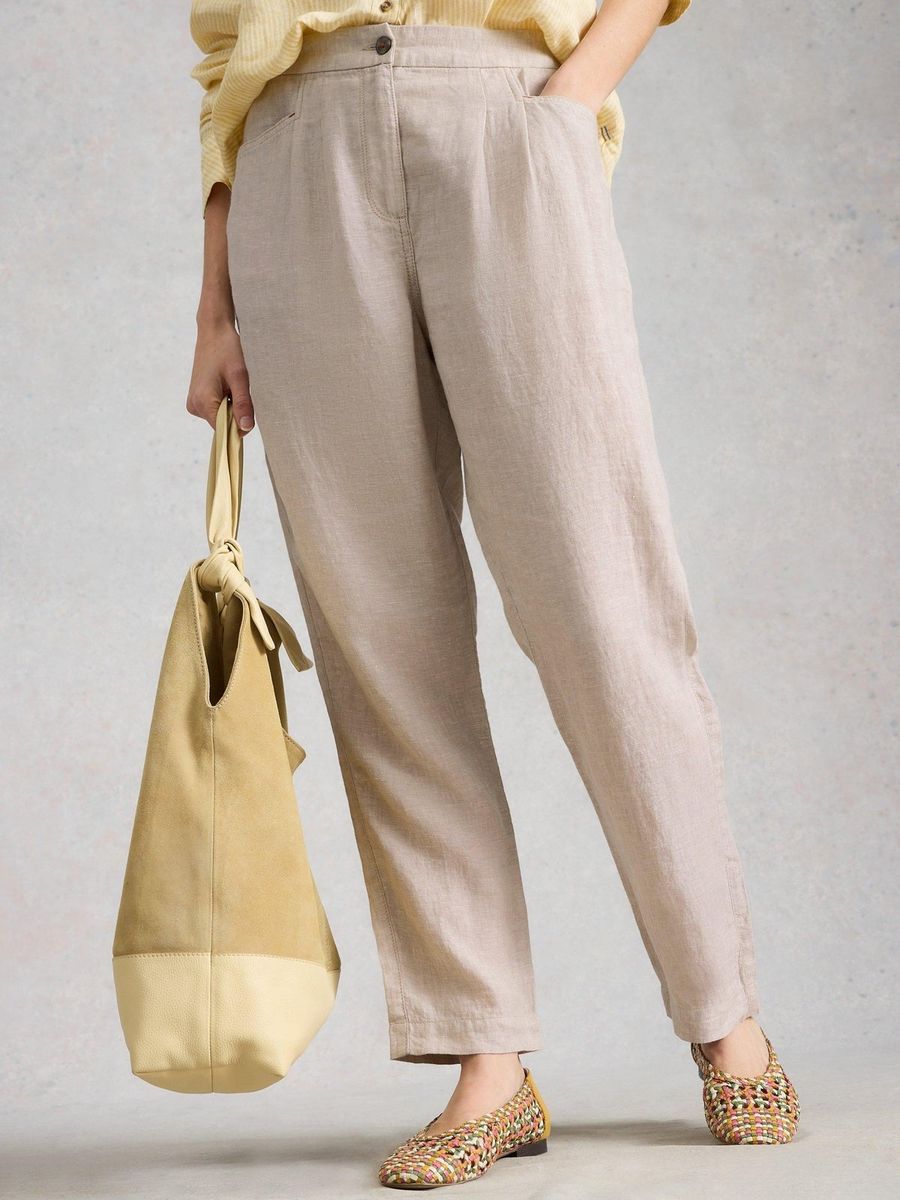 Leinenhose mit Bundfalten und Karottenschnitt