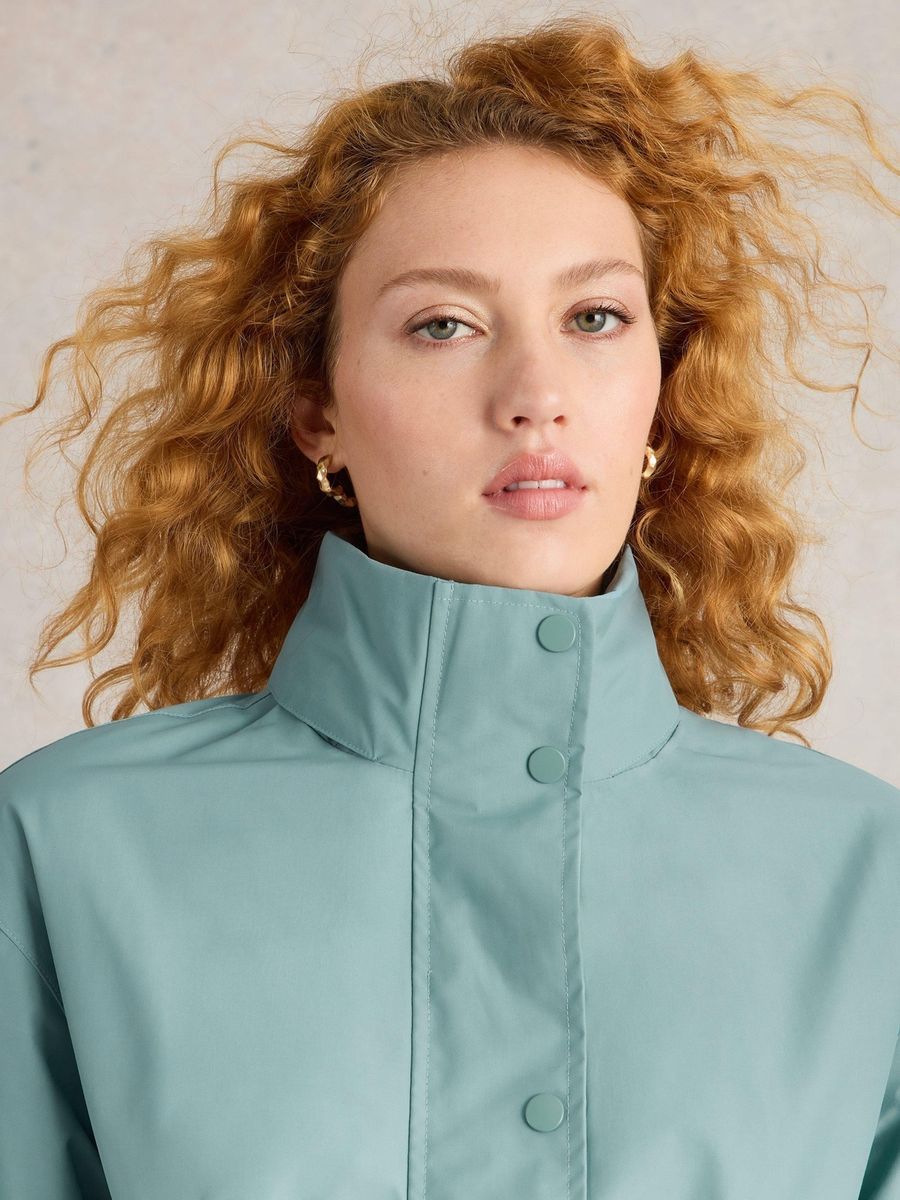 Regenjacke mit verstellbarer Taille