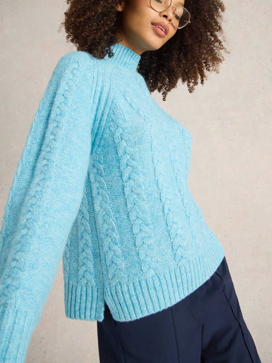 Kuscheliger Zopfstrick-Stehkragenpullover