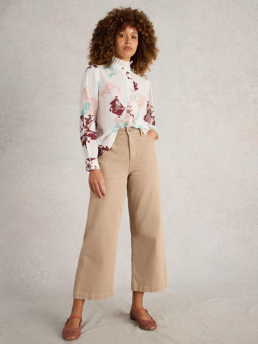 Hochgeschlossene Rüschenbluse mit Blumenprint