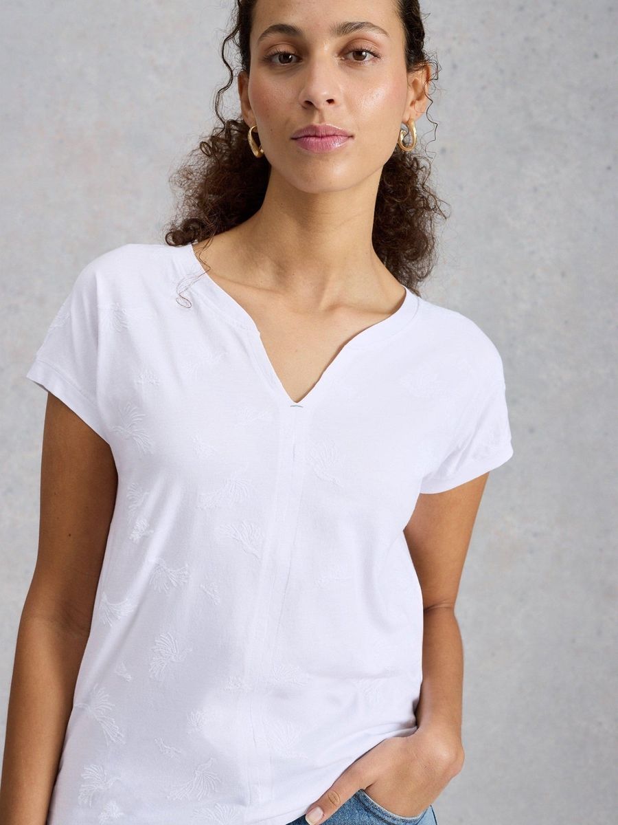 Besticktes T-Shirt mit V-Ausschnitt