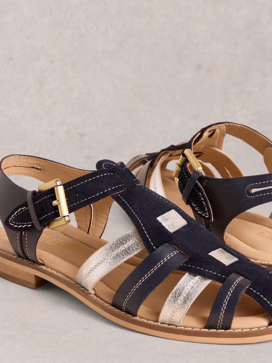 Riemensandalen im Fischer-Stil mit Schnalle