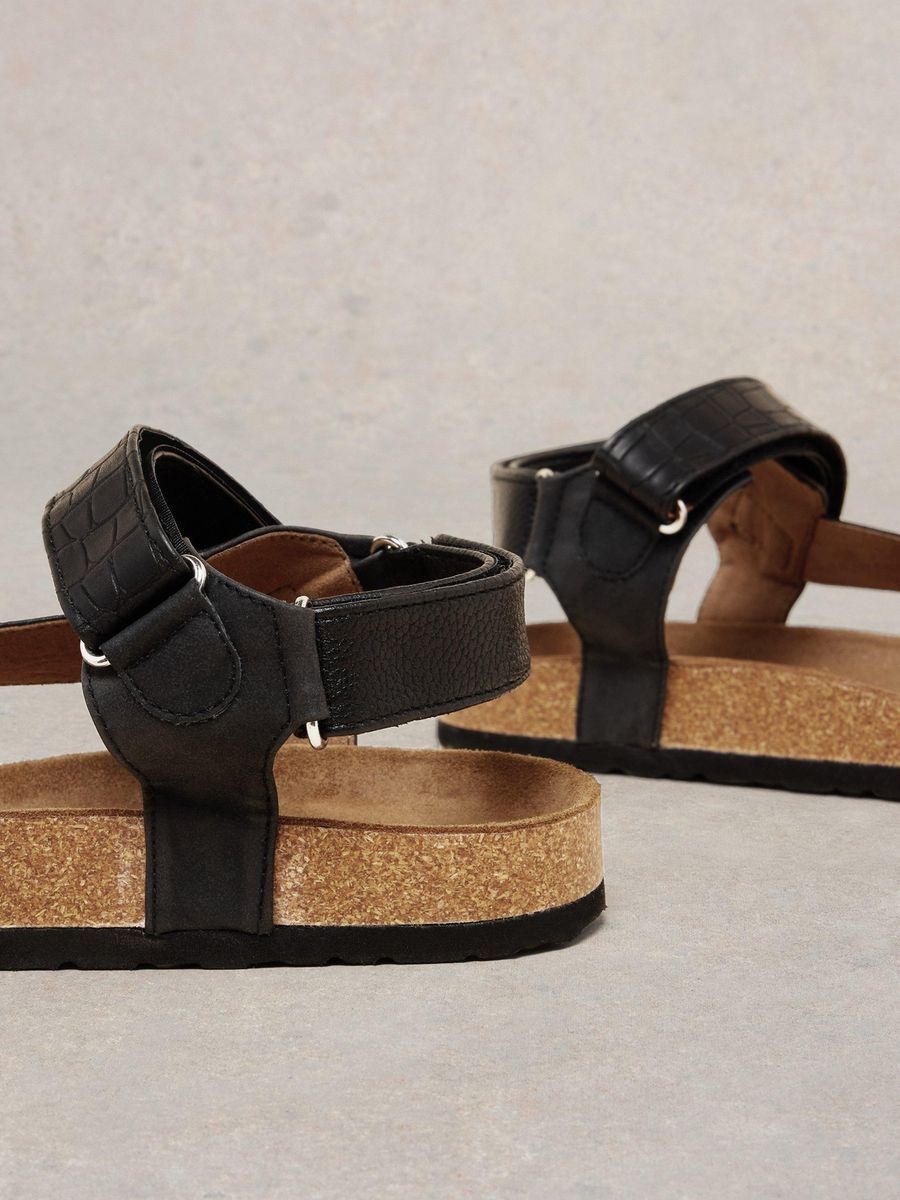 Trekking-Sandalen mit Kroko-Prägung