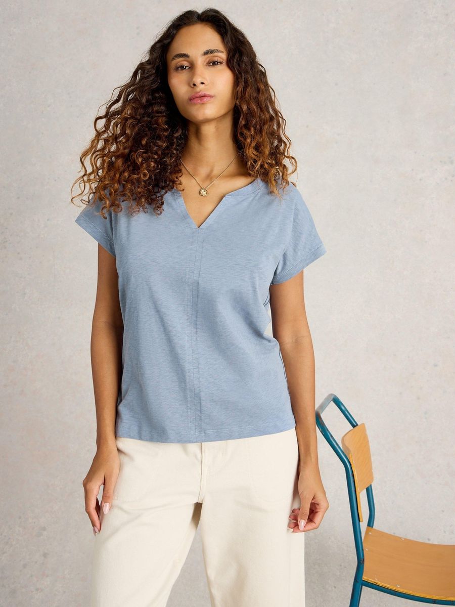 Baumwoll-T-Shirt mit Keilausschnitt