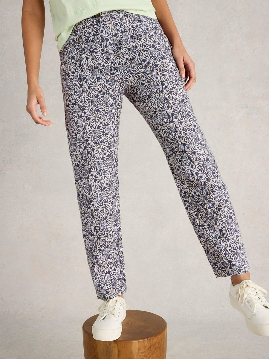 Leinenhose mit ornamentalem Print