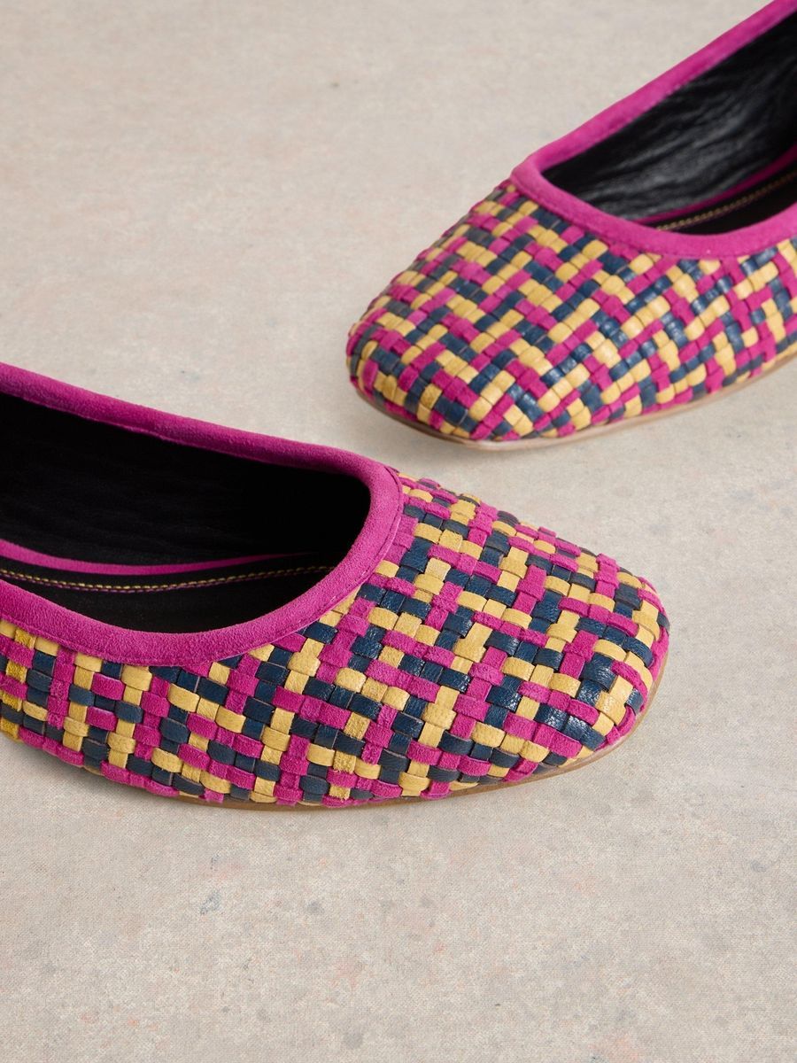 Geflochtene mehrfarbige Wildleder-Ballerinas