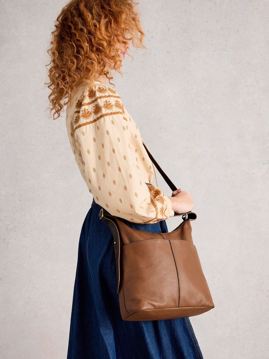 Vielseitige Hobo-Tasche aus genarbtem Leder