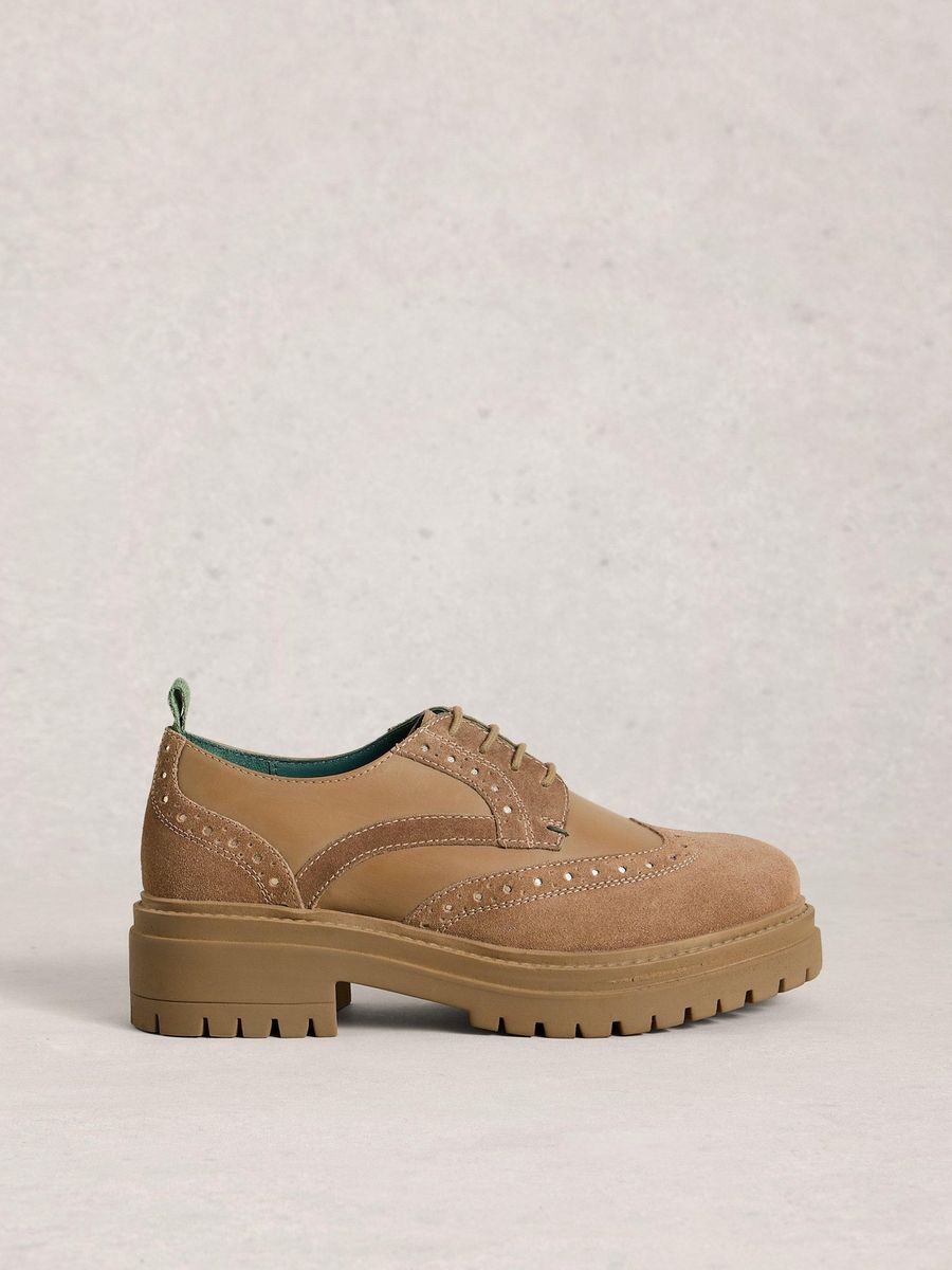 Rustikale Wildleder-Brogues mit Profilsohle