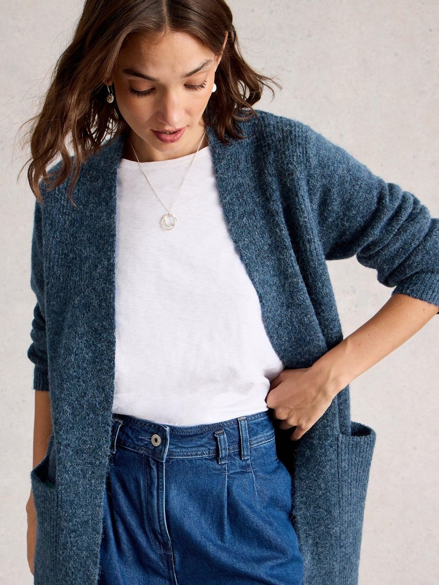 Lange kuschelige Strickjacke mit Taschen