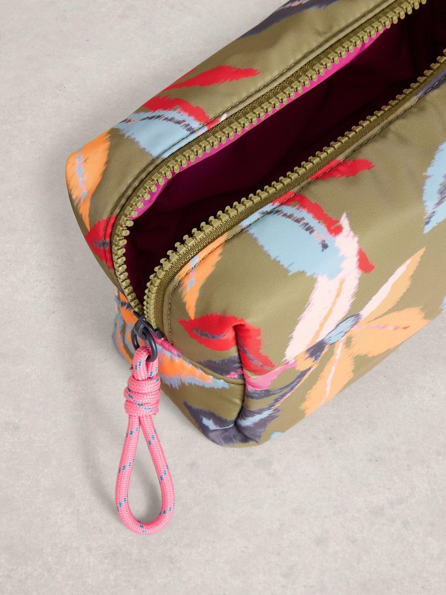 Meadow Kulturtasche mit Blumenmuster