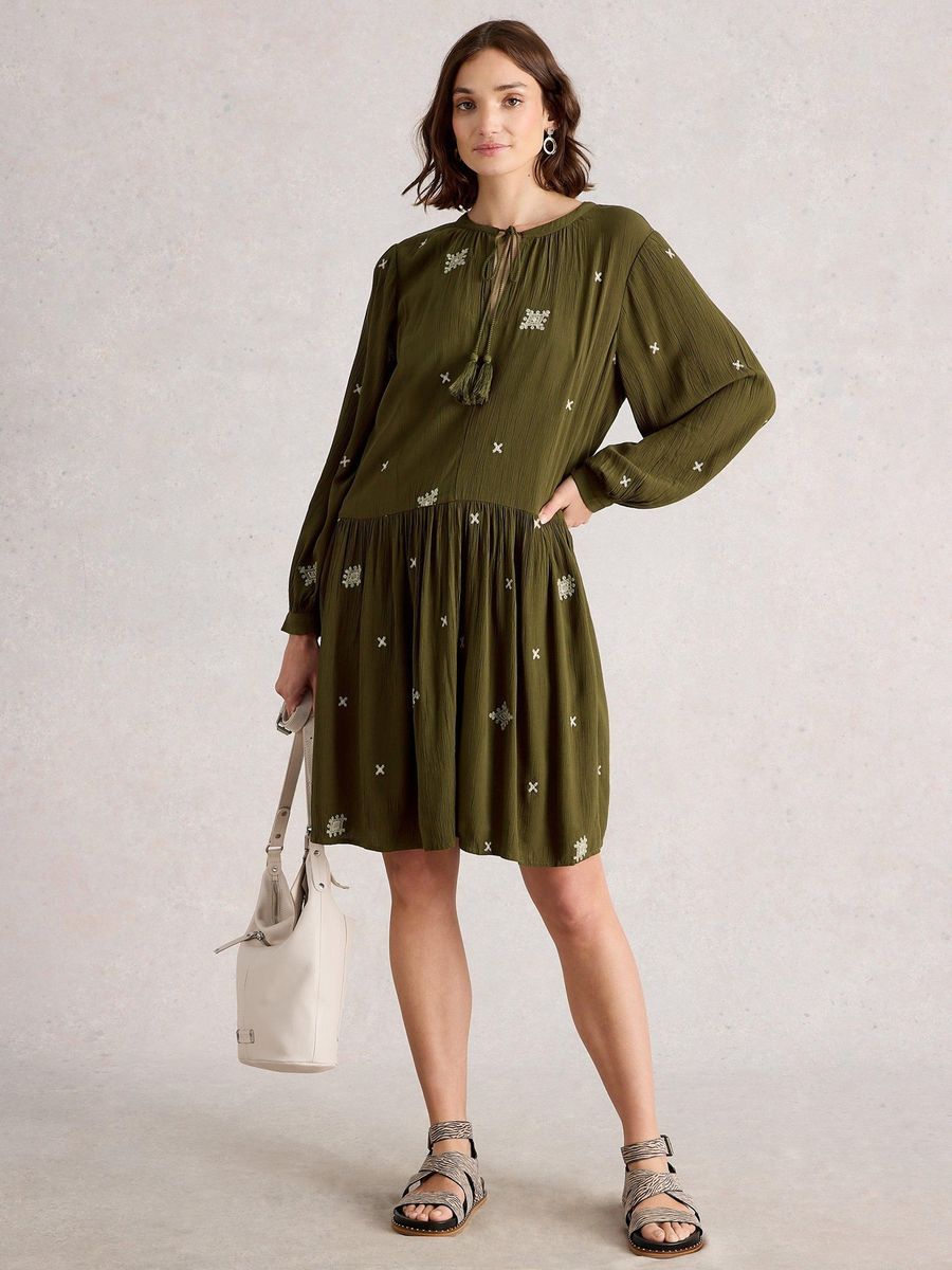 Besticktes Viskosekleid mit Quasten