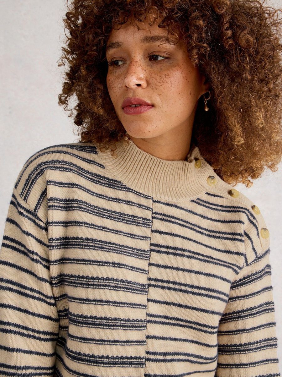 Asymmetrischer gestreifter Stehkragen-Pullover