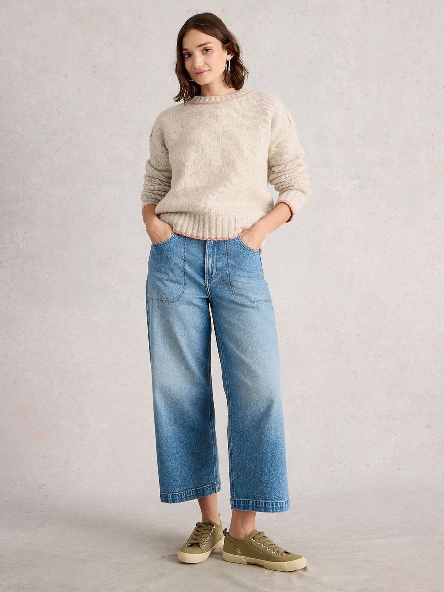 Kuscheliger Strickpullover mit Kontrastkante