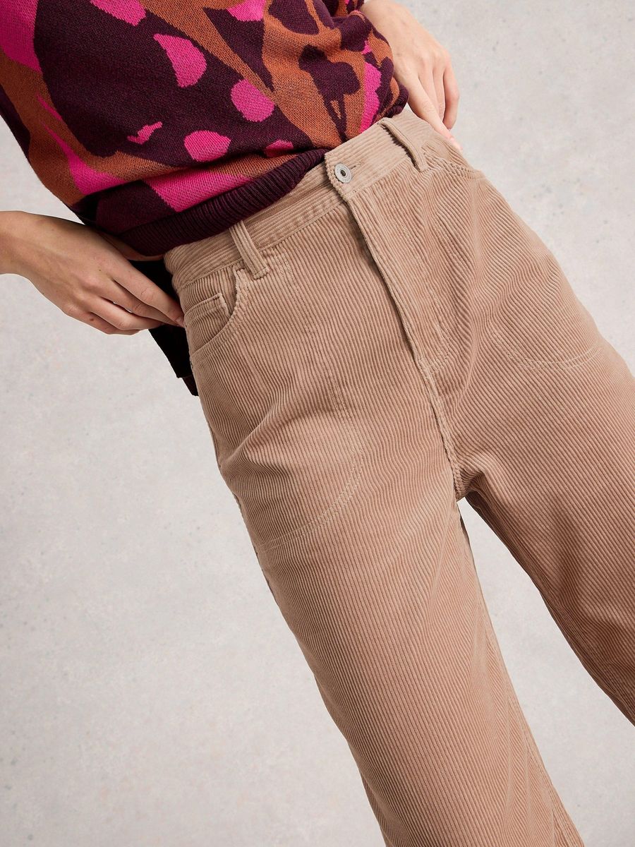 Weit geschnittene 7/8 Cordhose
