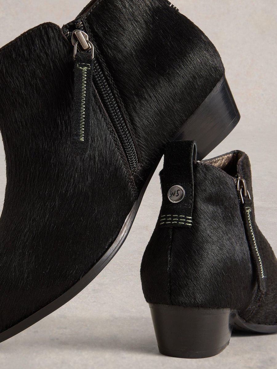 Lederstiefeletten in Ponyfell-Optik