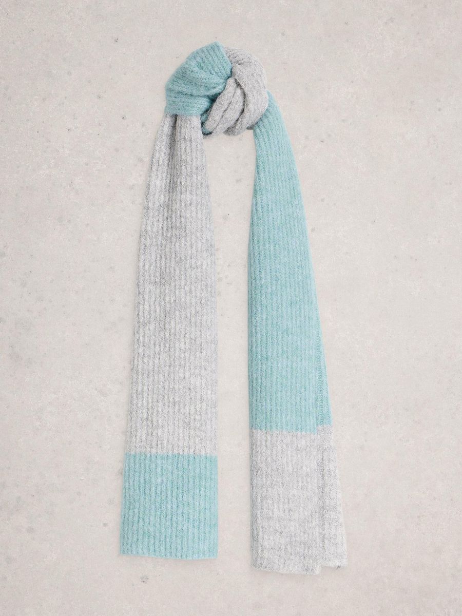 Gerippter Strickschal im Colour-Block