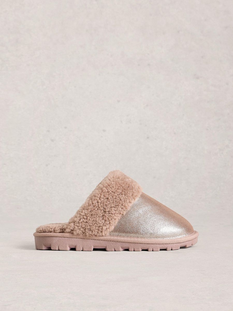 Metallic-Wildlederpantoletten mit Schafsfellfutter