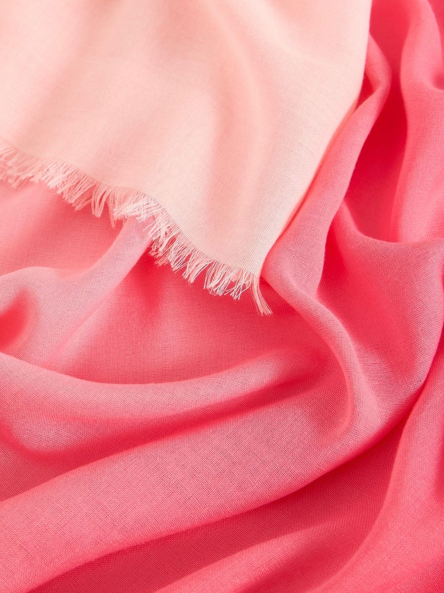 Oversize-Schal aus recyceltem Material