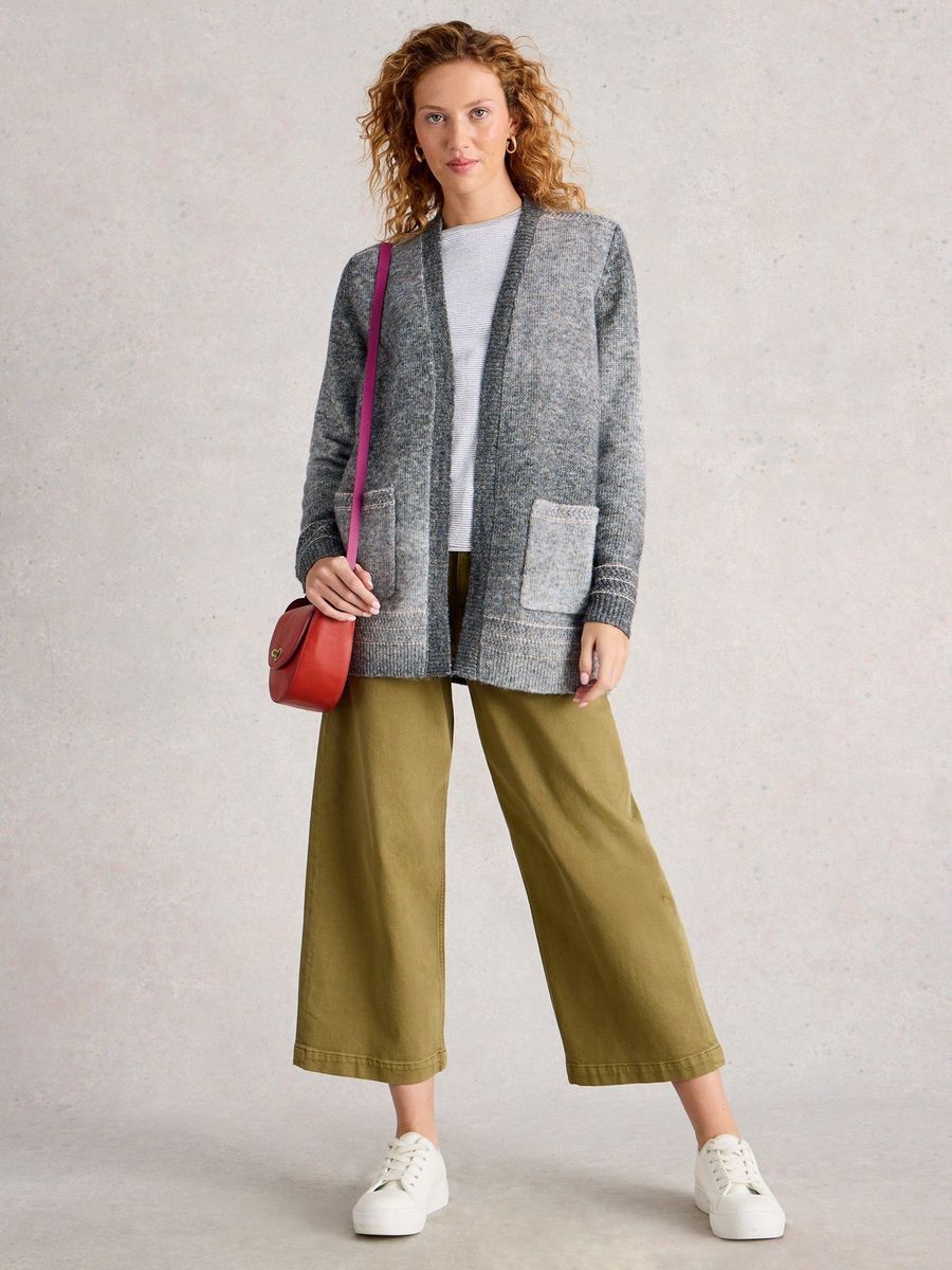 Kuschelige Spacedye-Strickjacke mit Taschen