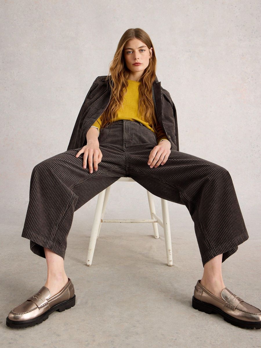 7/8-Kordhose mit weitem Bein