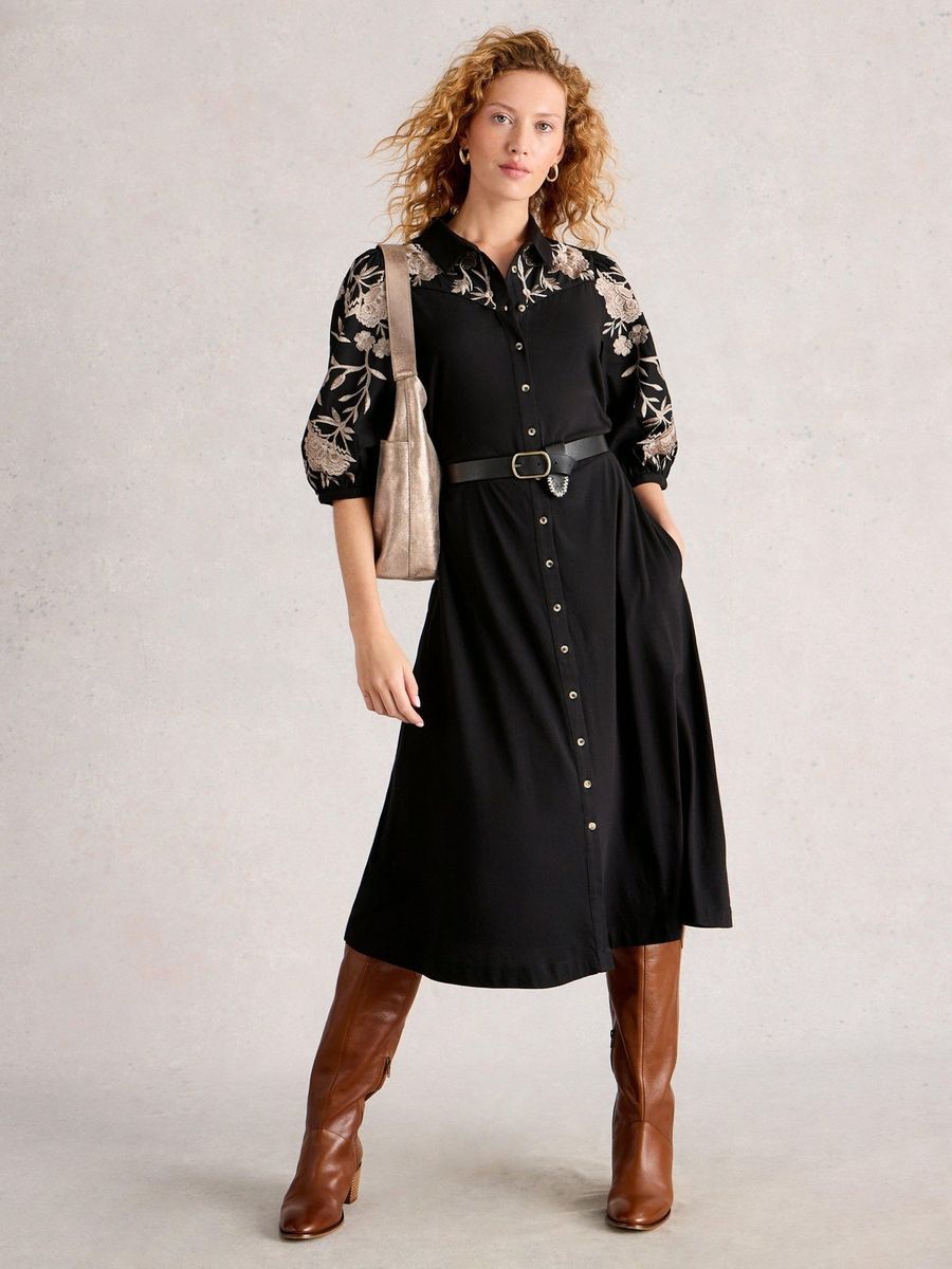 Besticktes Midikleid mit Puffärmeln