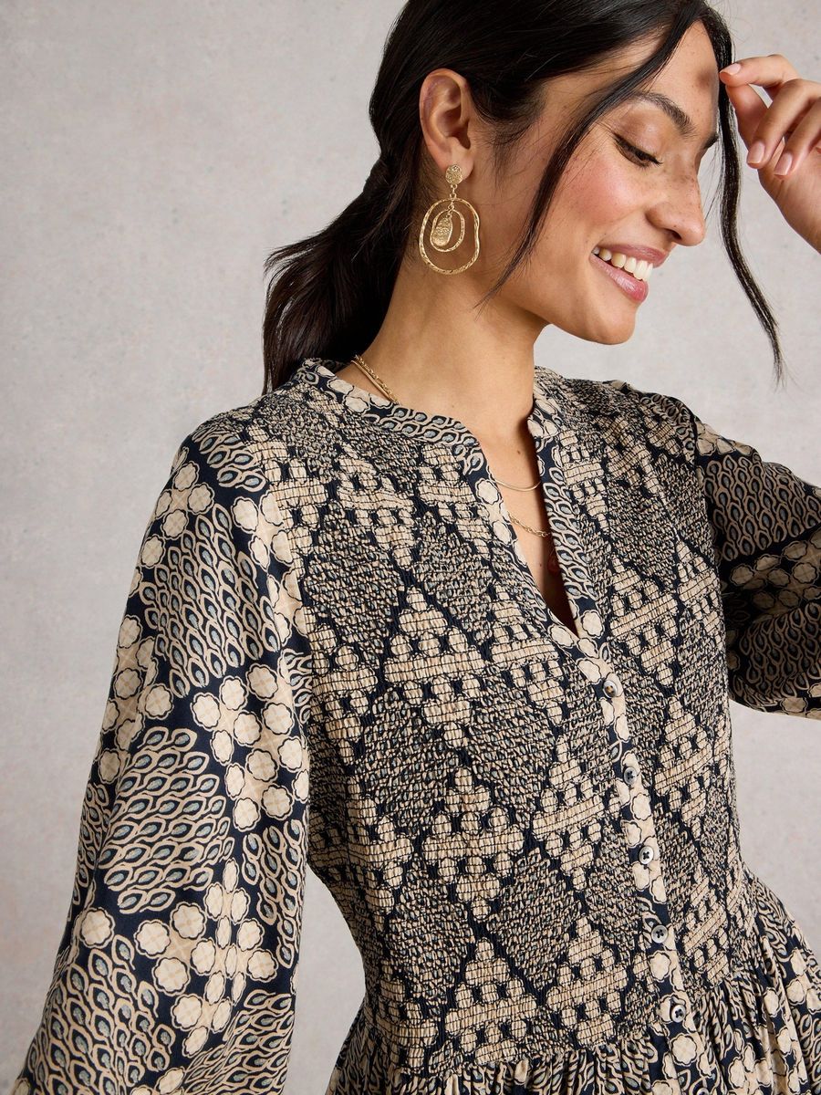 Bohemian Midi-Kleid mit Smok-Einsatz
