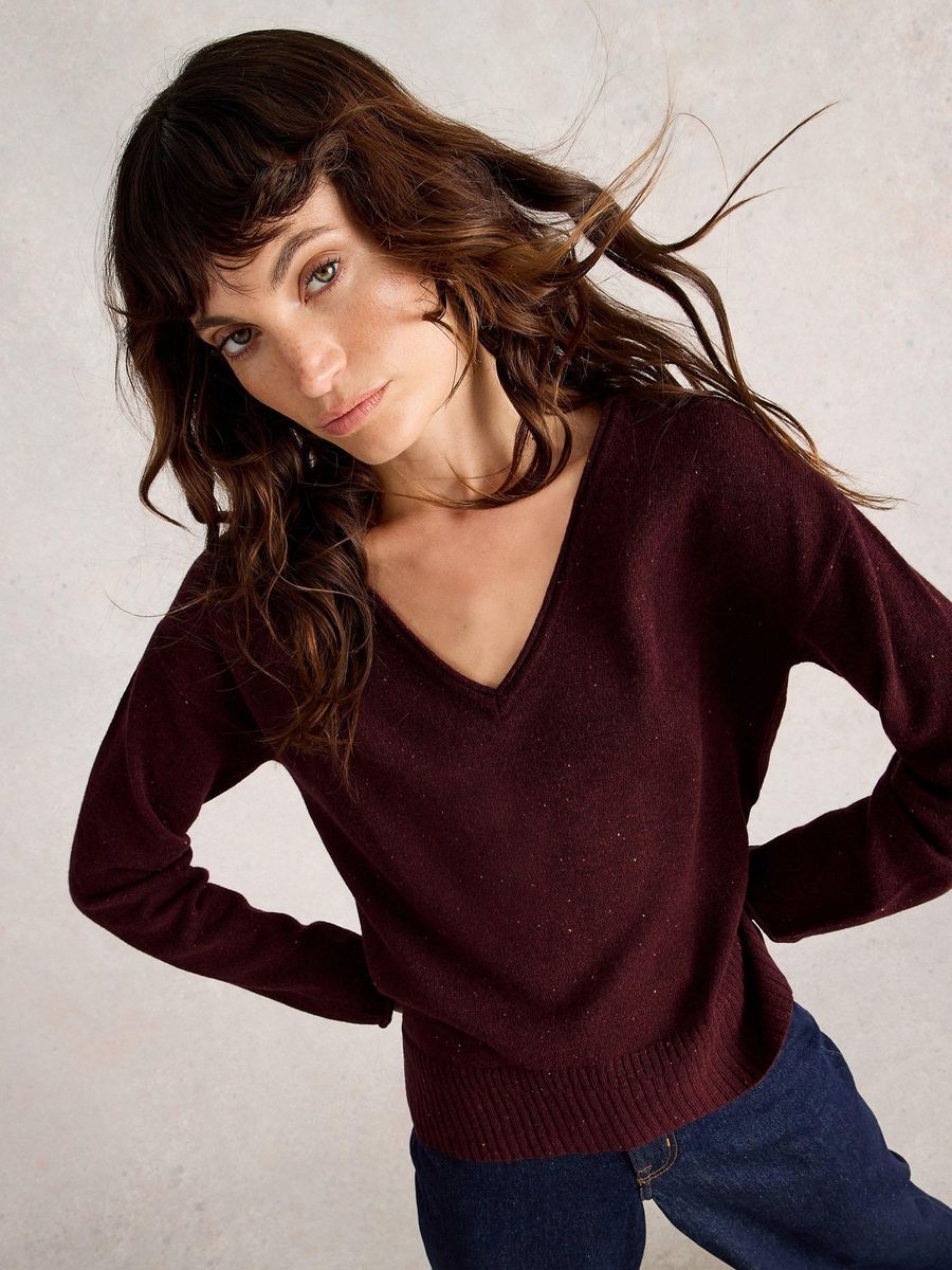 Wollpullover mit V-Ausschnitt