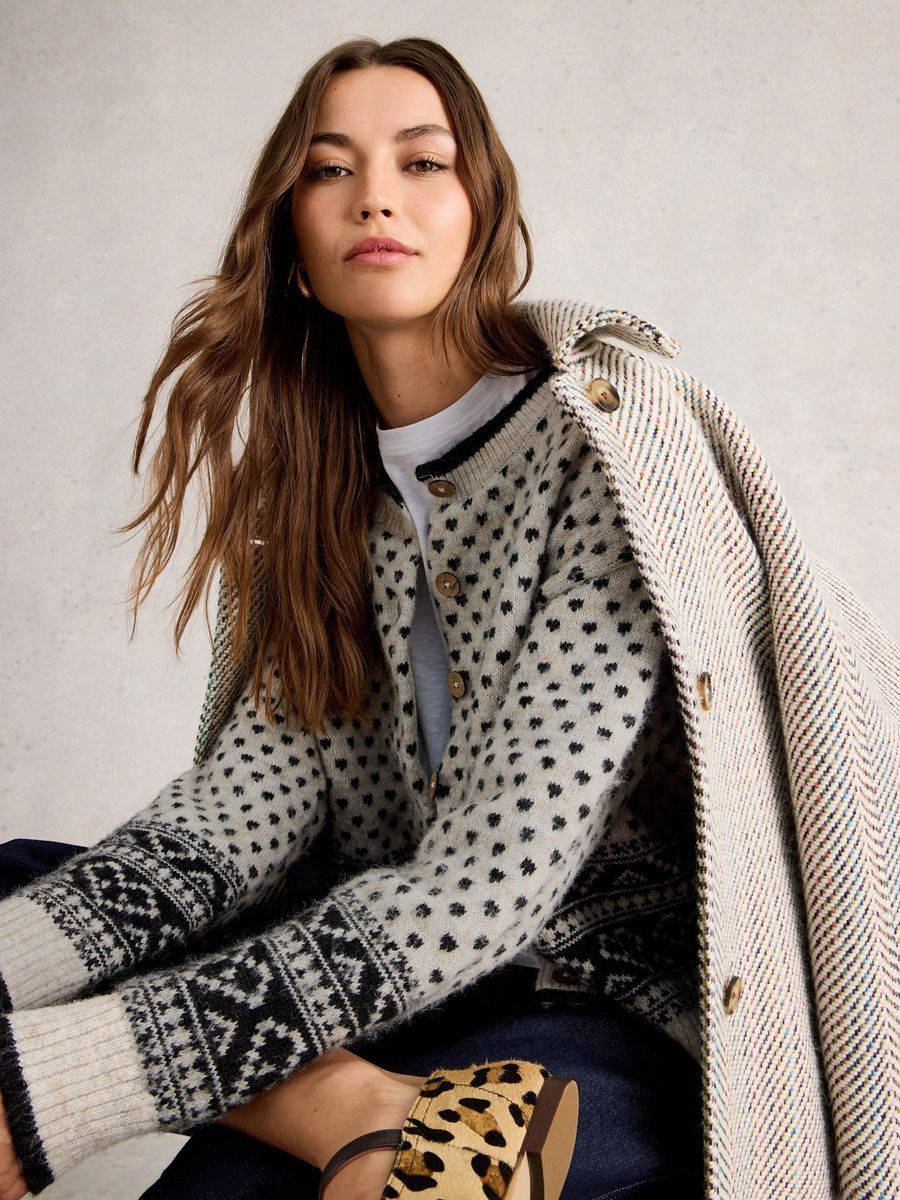 Kuschelige Strickjacke mit Herzmuster