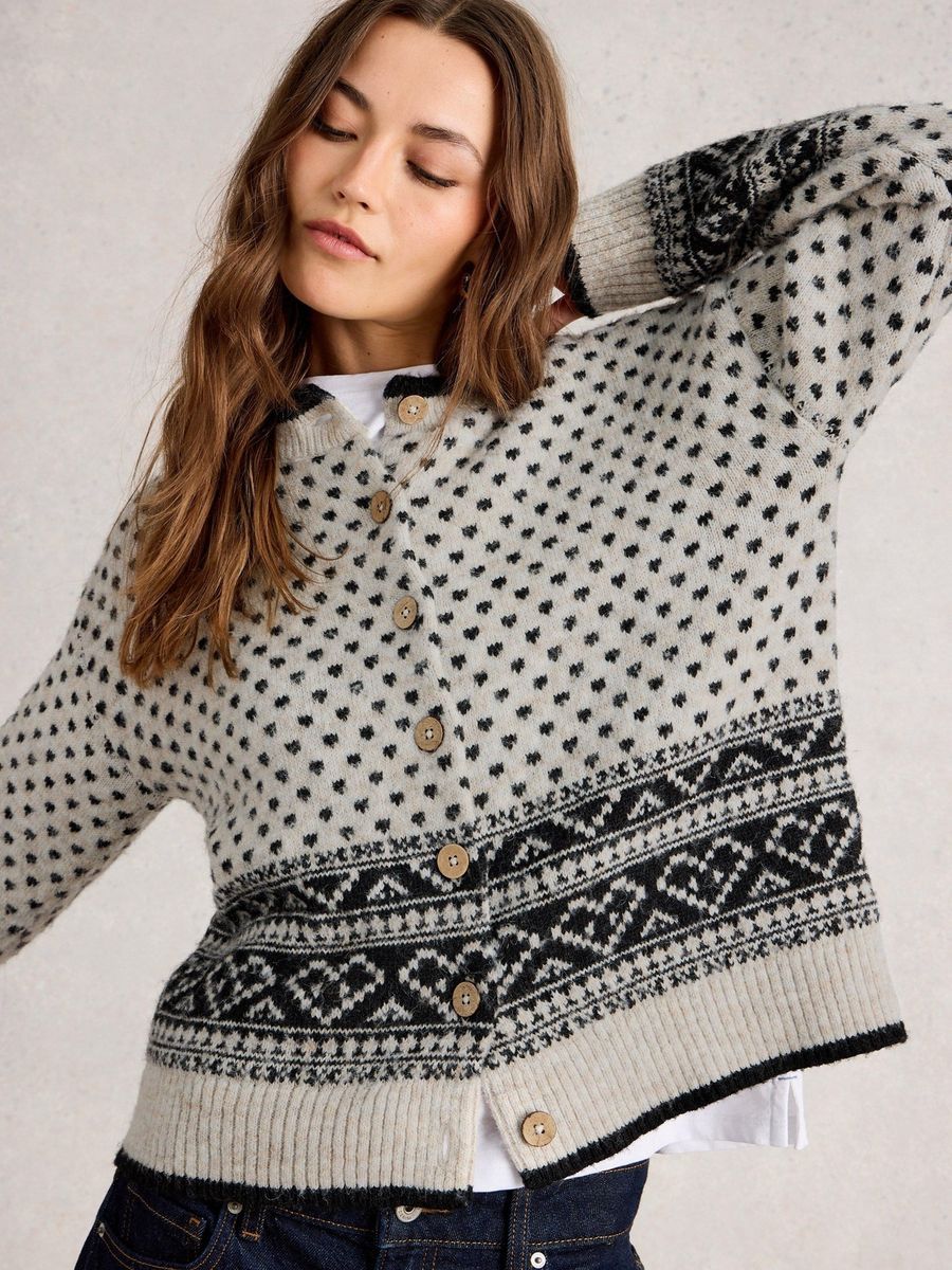 Kuschelige Strickjacke mit Herzmuster