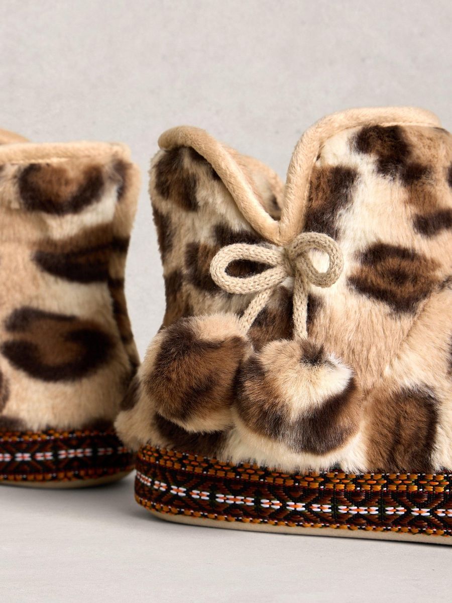 Gemütliche Webpelz-Hausschuhe mit Leopardenmuster