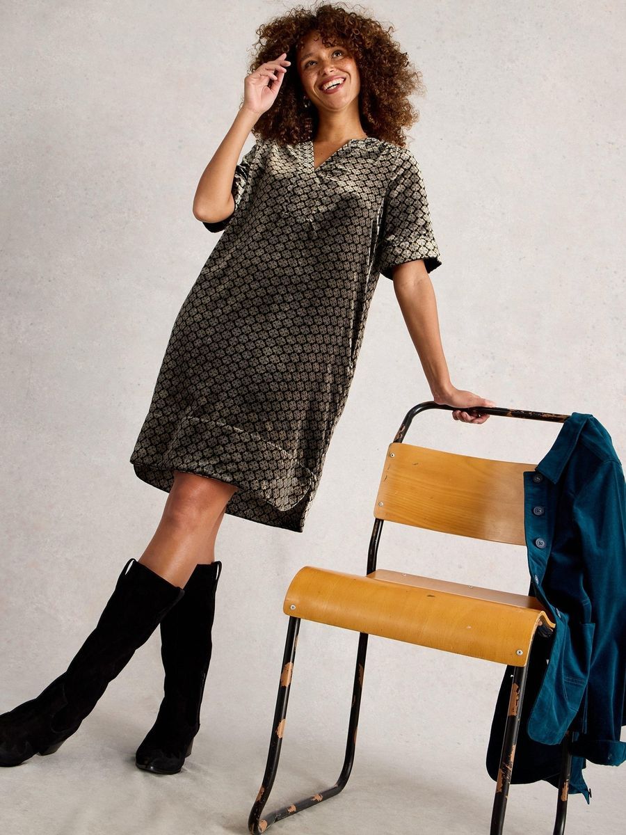 Samtkleid mit geometrischem Muster